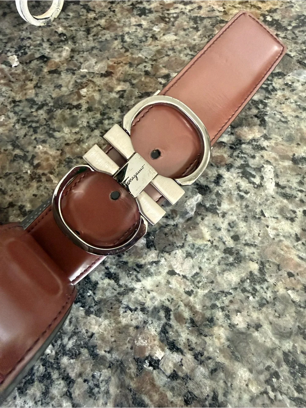 NWOT Salvatore Ferragamo Men’s Reversible Brown/Gray Gancini Belt